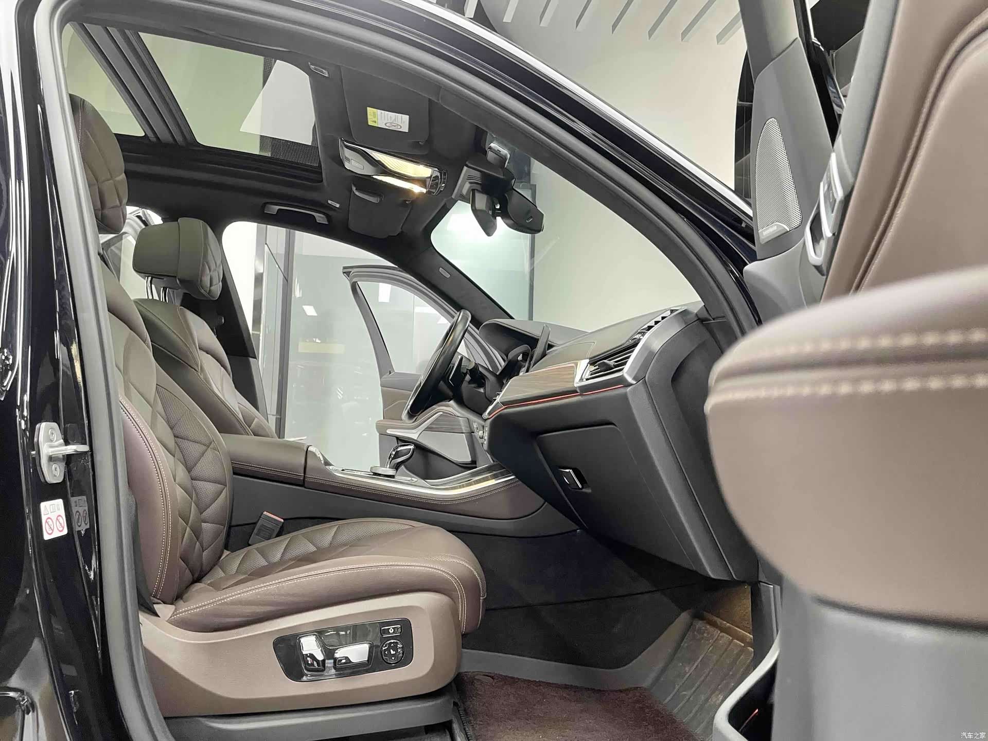 BMW X5, 2023 все фото