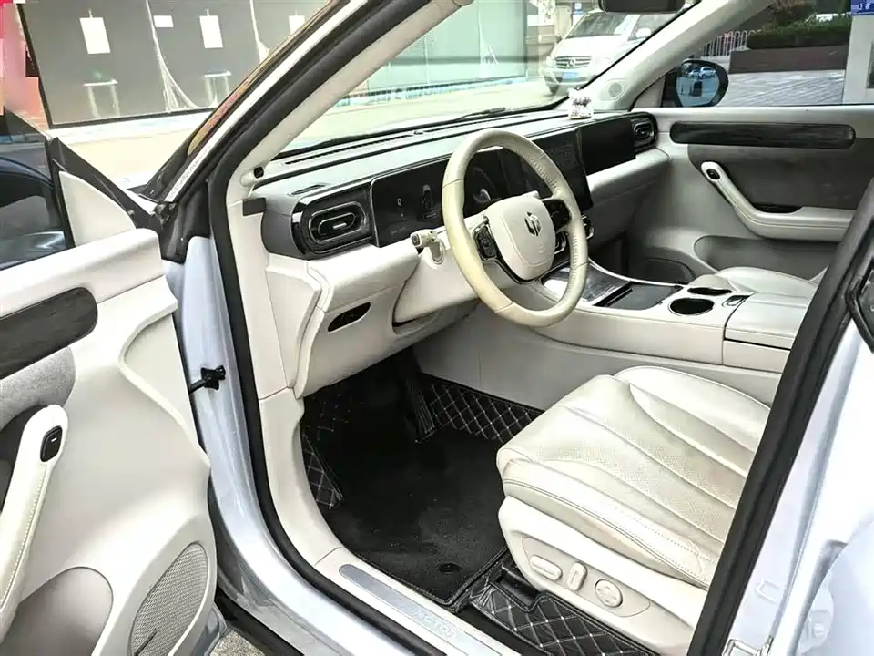 Leapmotor C11