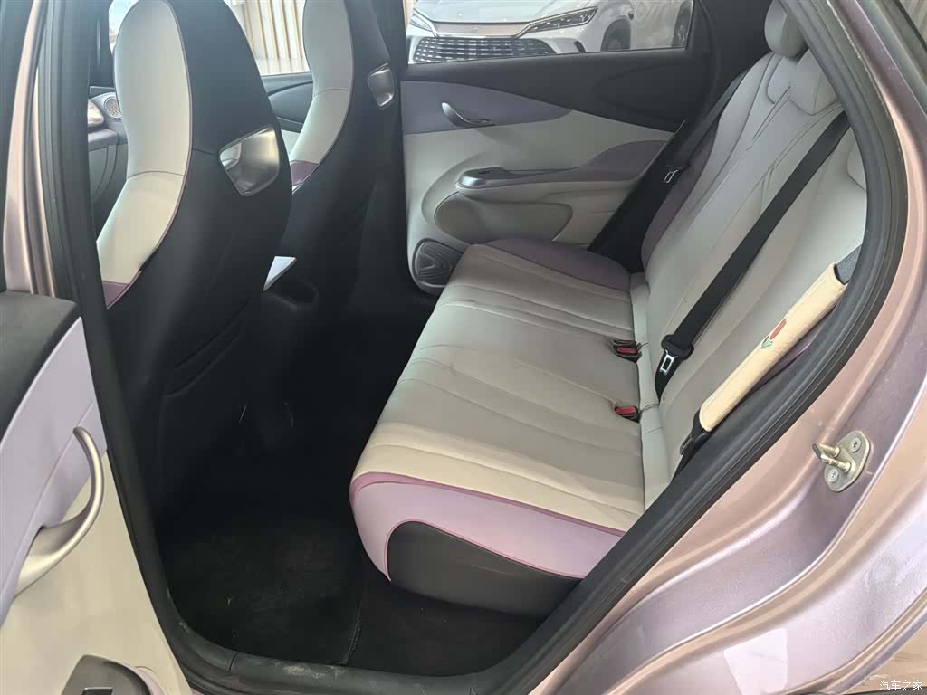 BYD Dolphin, 2022 6
