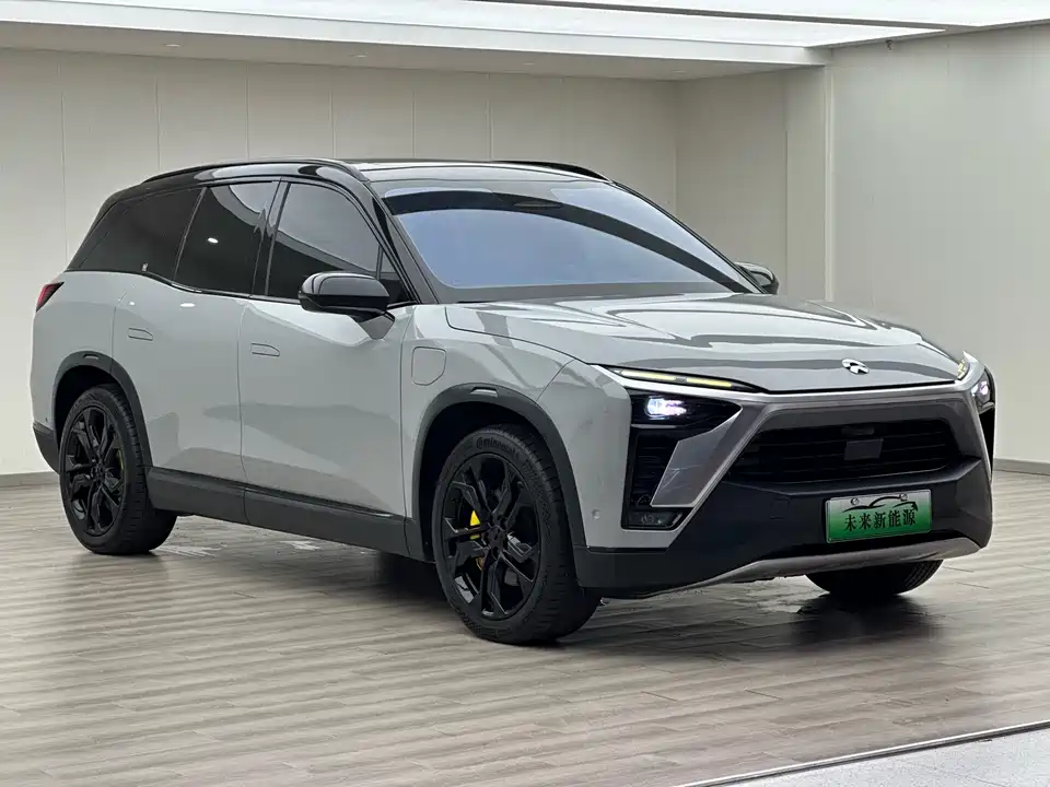 NIO ES8