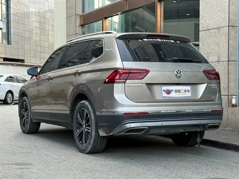 Volkswagen Tiguan L