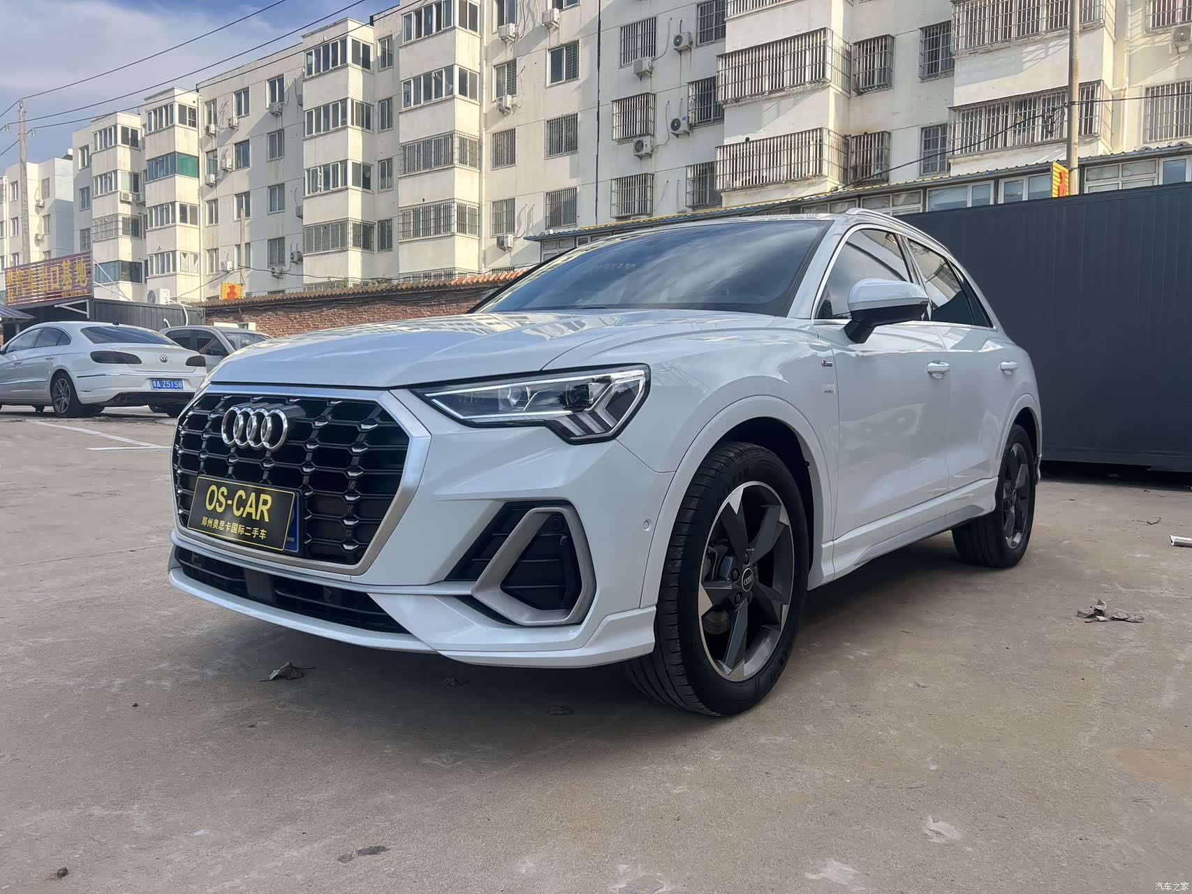 Audi Q3, 2023 1