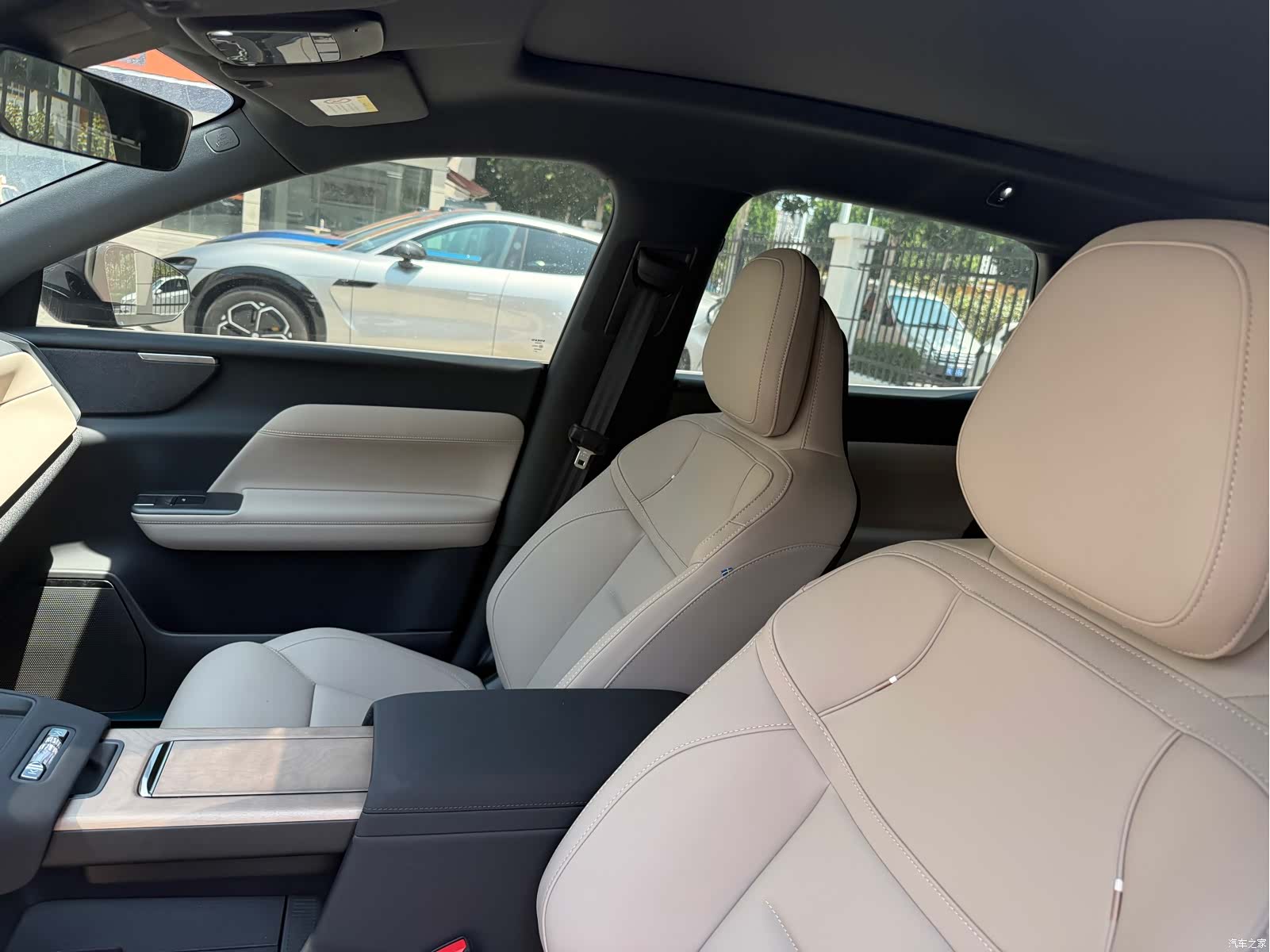 Volvo XC70, 2025 8