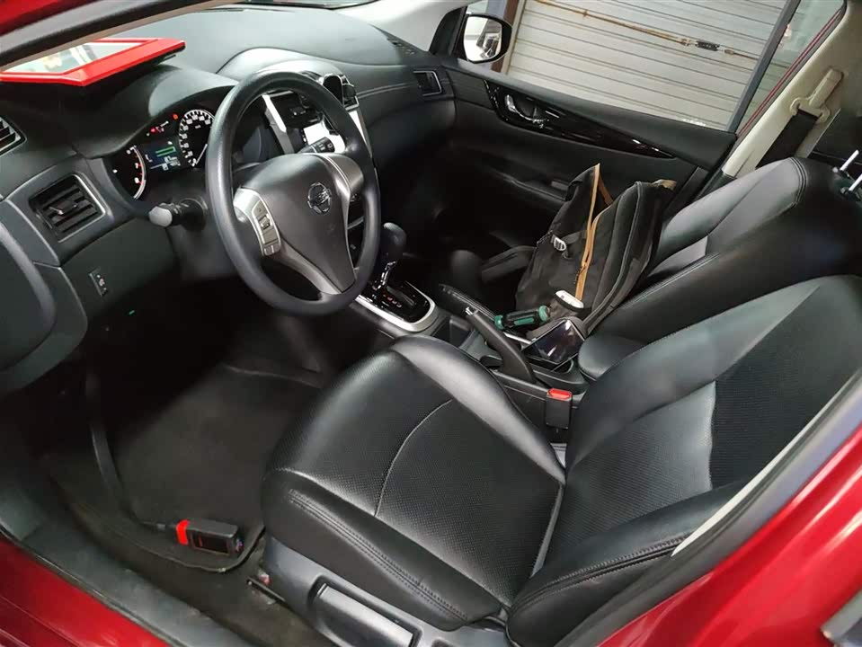 Nissan TIIDA Nissan TIIDA