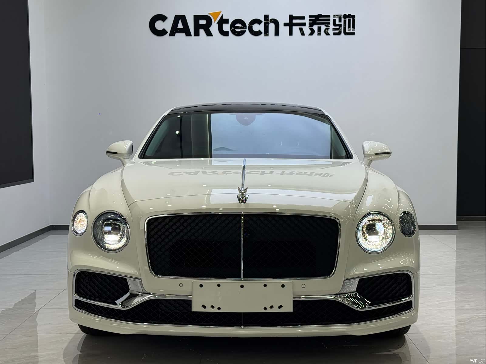Bentley Flying Spur, 2024 2