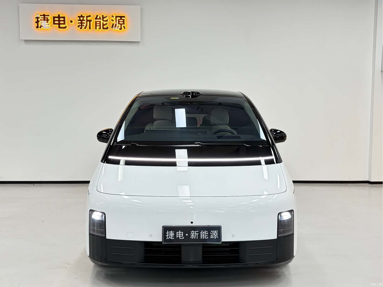 Li Auto MEGA, 2025 2
