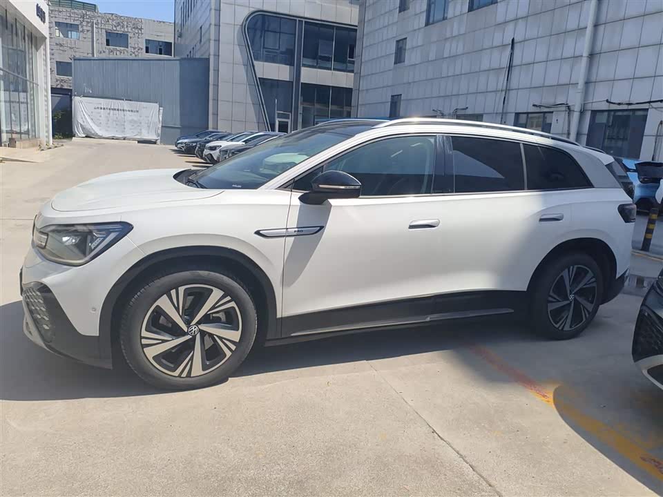 Volkswagen ID.6 CROZZ