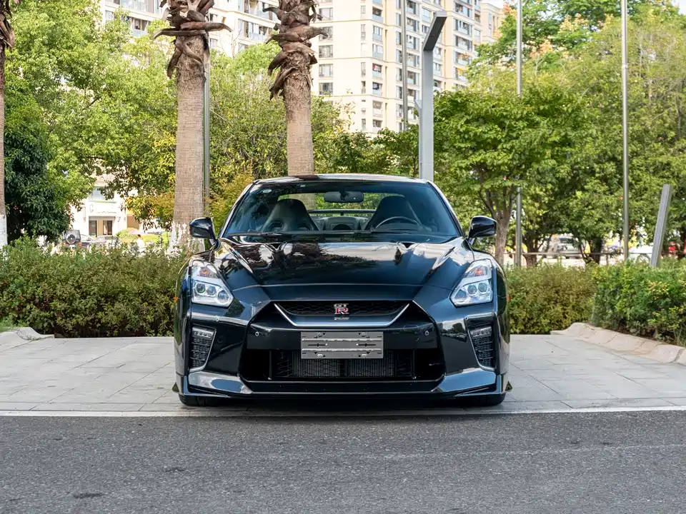 Nissan GT-R