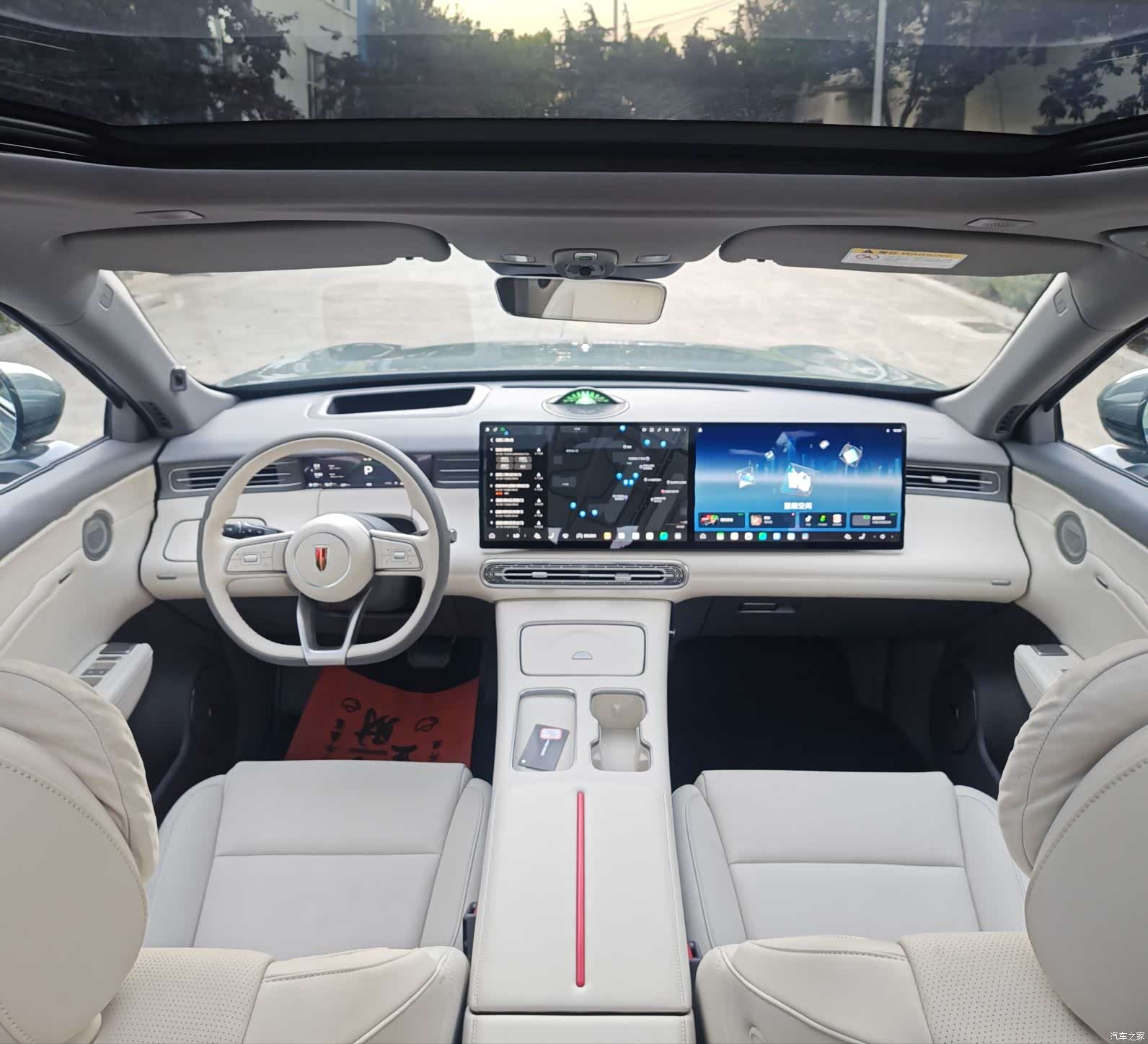 Hongqi HS6, 2026 10