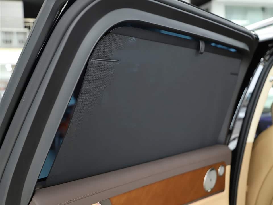 AITO Ask the world M9