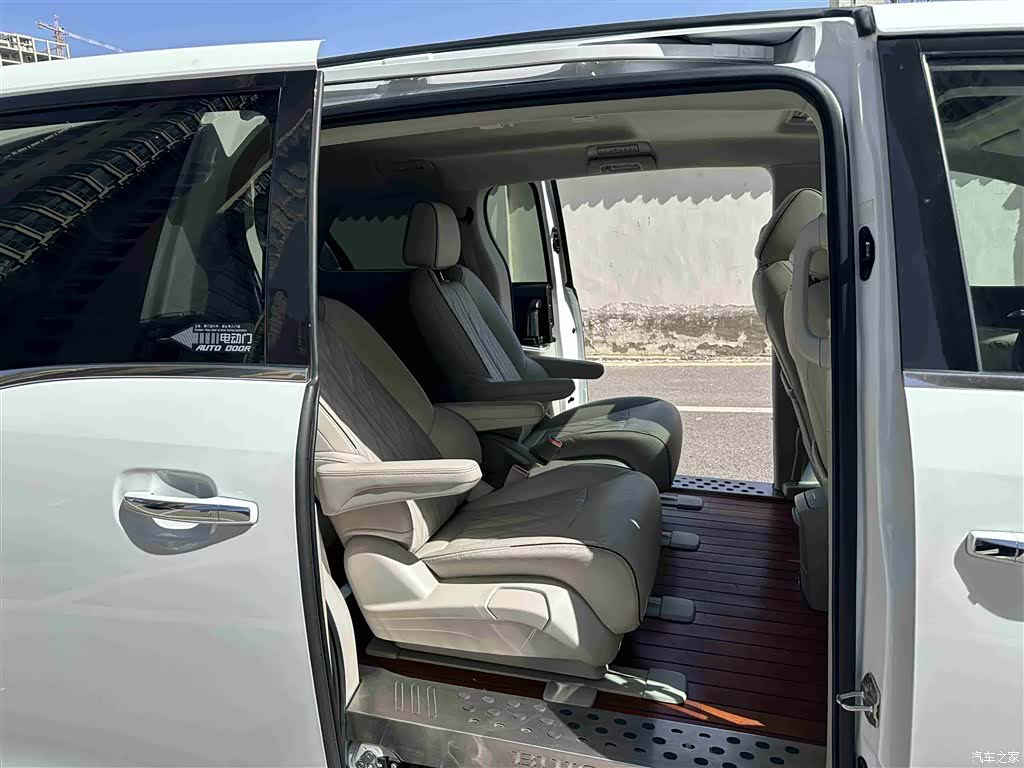 Buick GL8, 2022 7