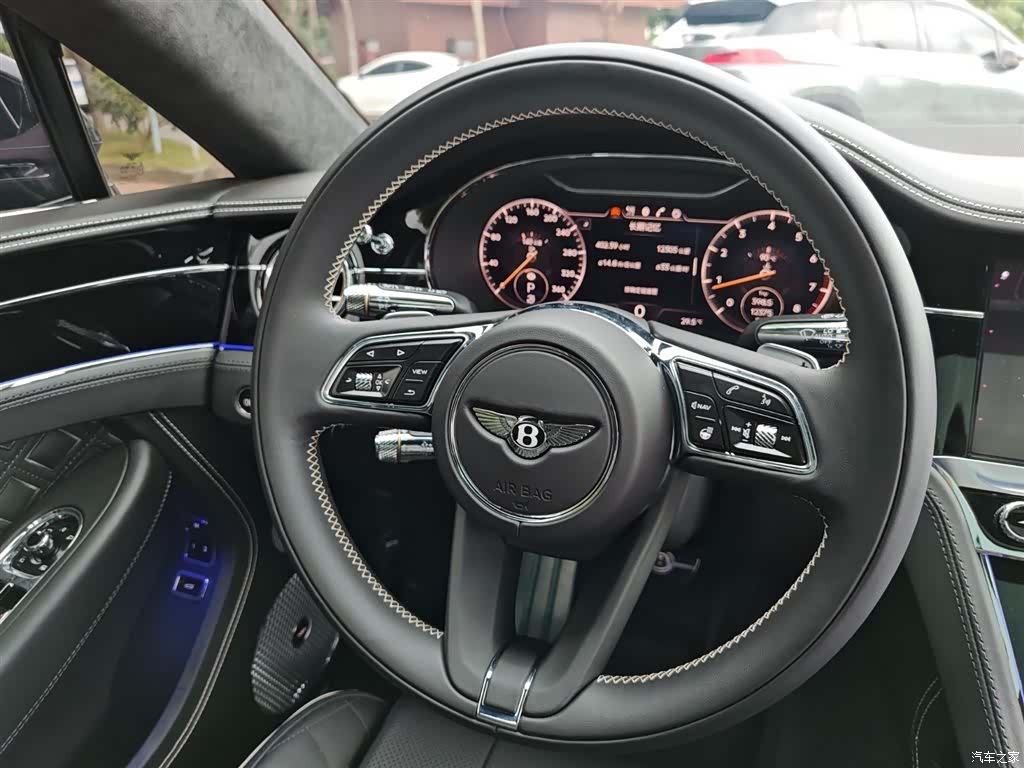 Bentley Continental GT, 2023 7