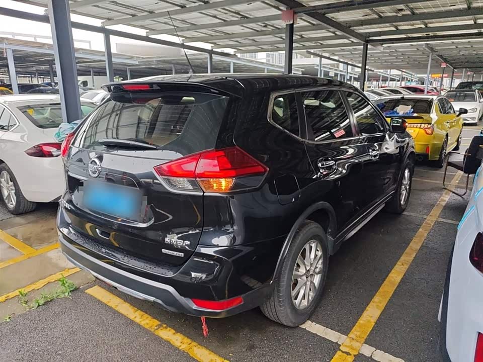Nissan Qijun