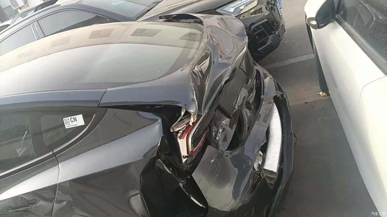 Tesla Model 3, 2024 22