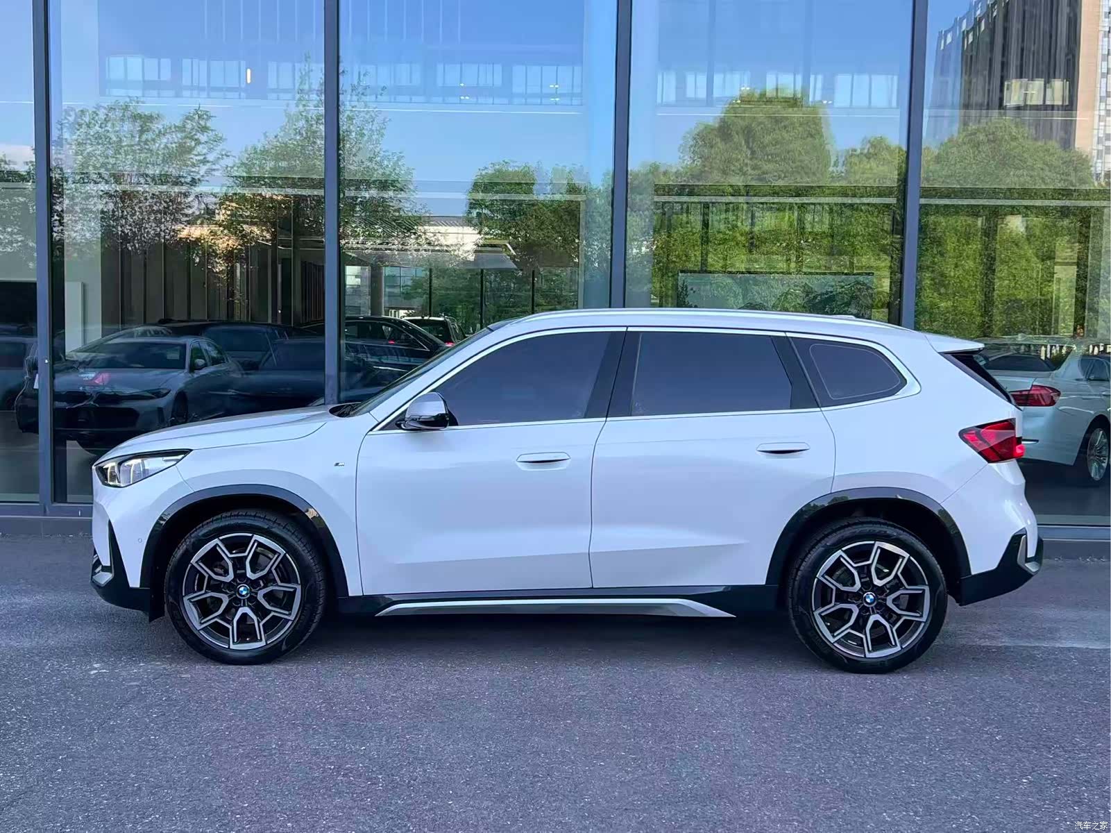 BMW X1, 2024 все фото