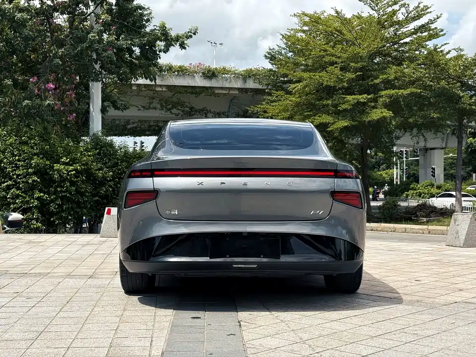 XPENG P7