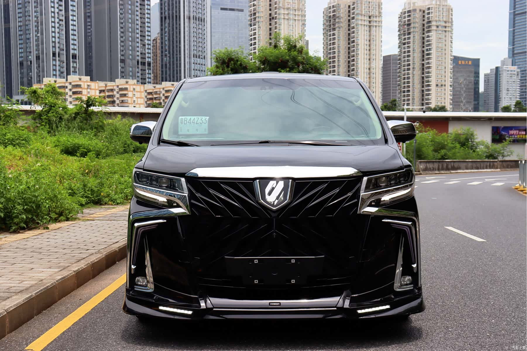 Toyota Alphard, 2017 2