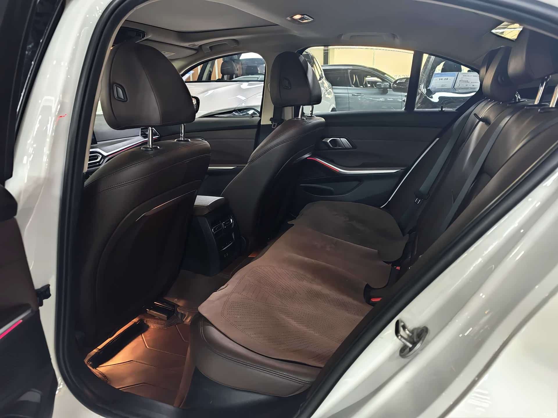 BMW 3 Series, 2023 12