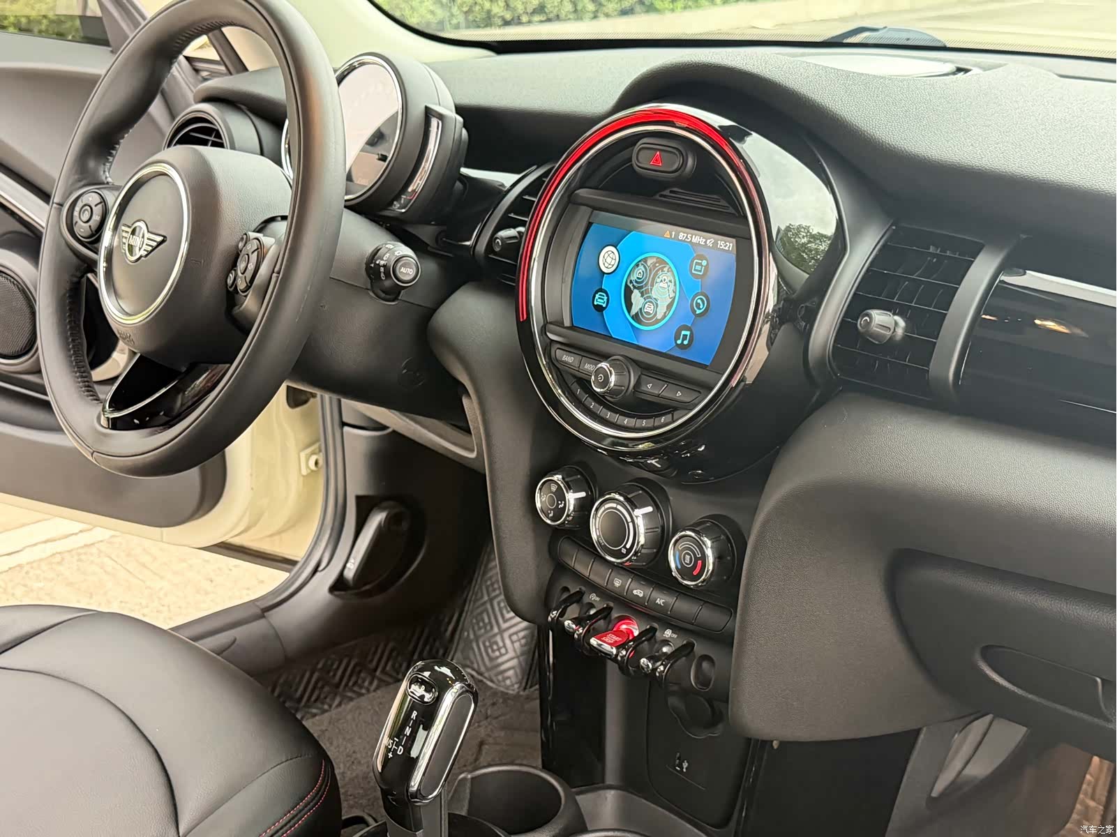 Mini ONE, 2020 11