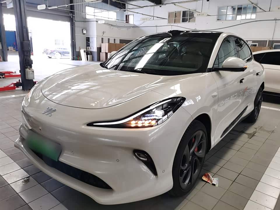 IM Motors Zhiji LS6 IM Motors Zhiji LS6