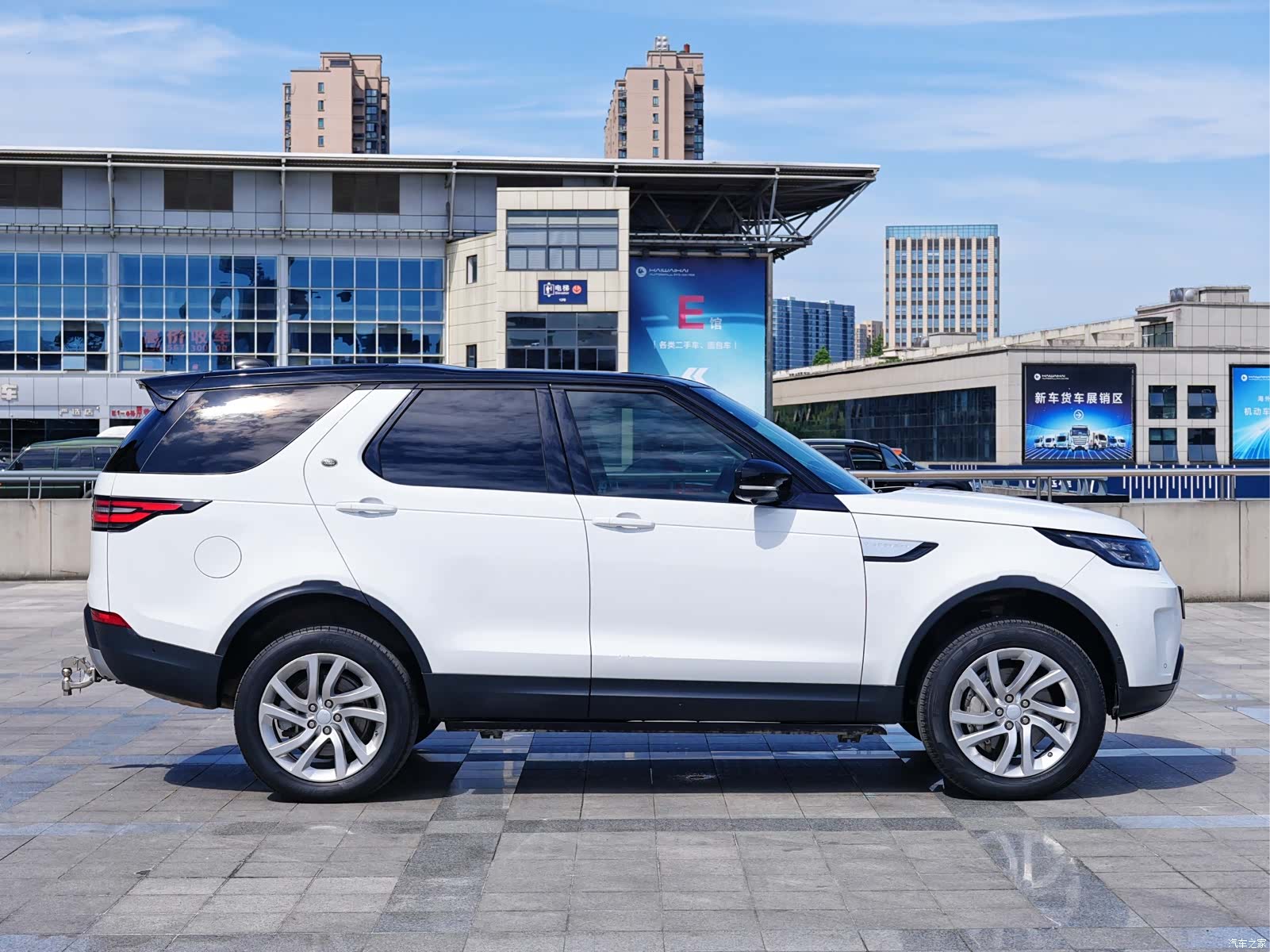 Land Rover Discovery, 2019 3