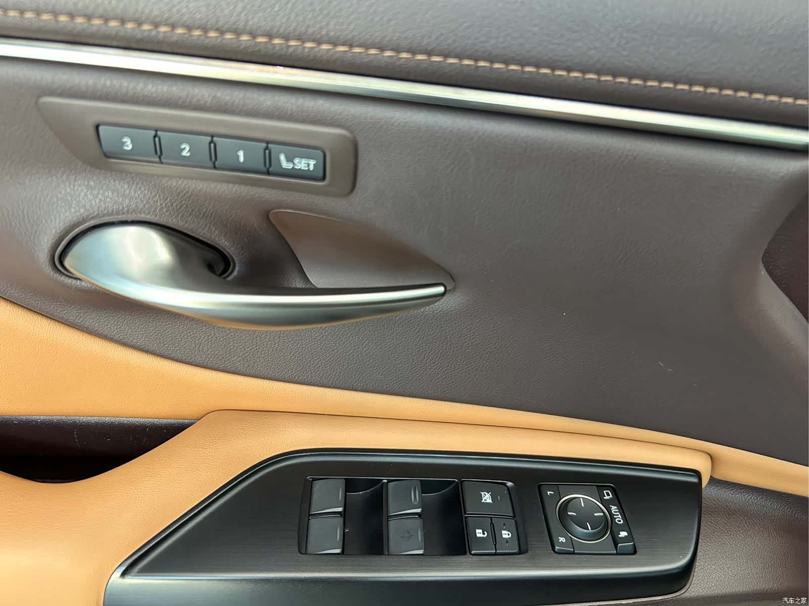 Lexus ES, 2019 16