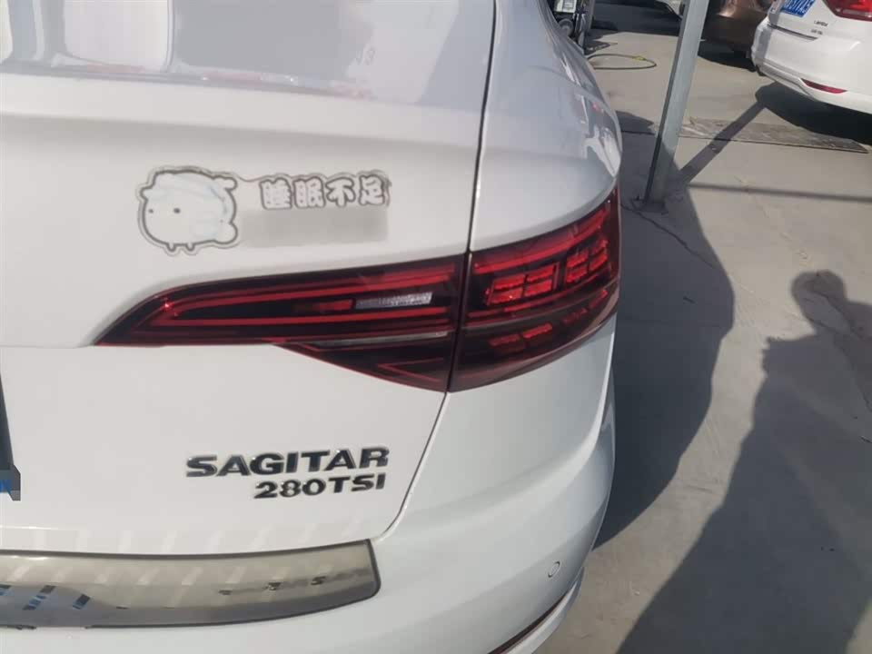 Volkswagen Sagitar