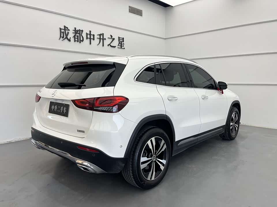 Mercedes-Benz GLA