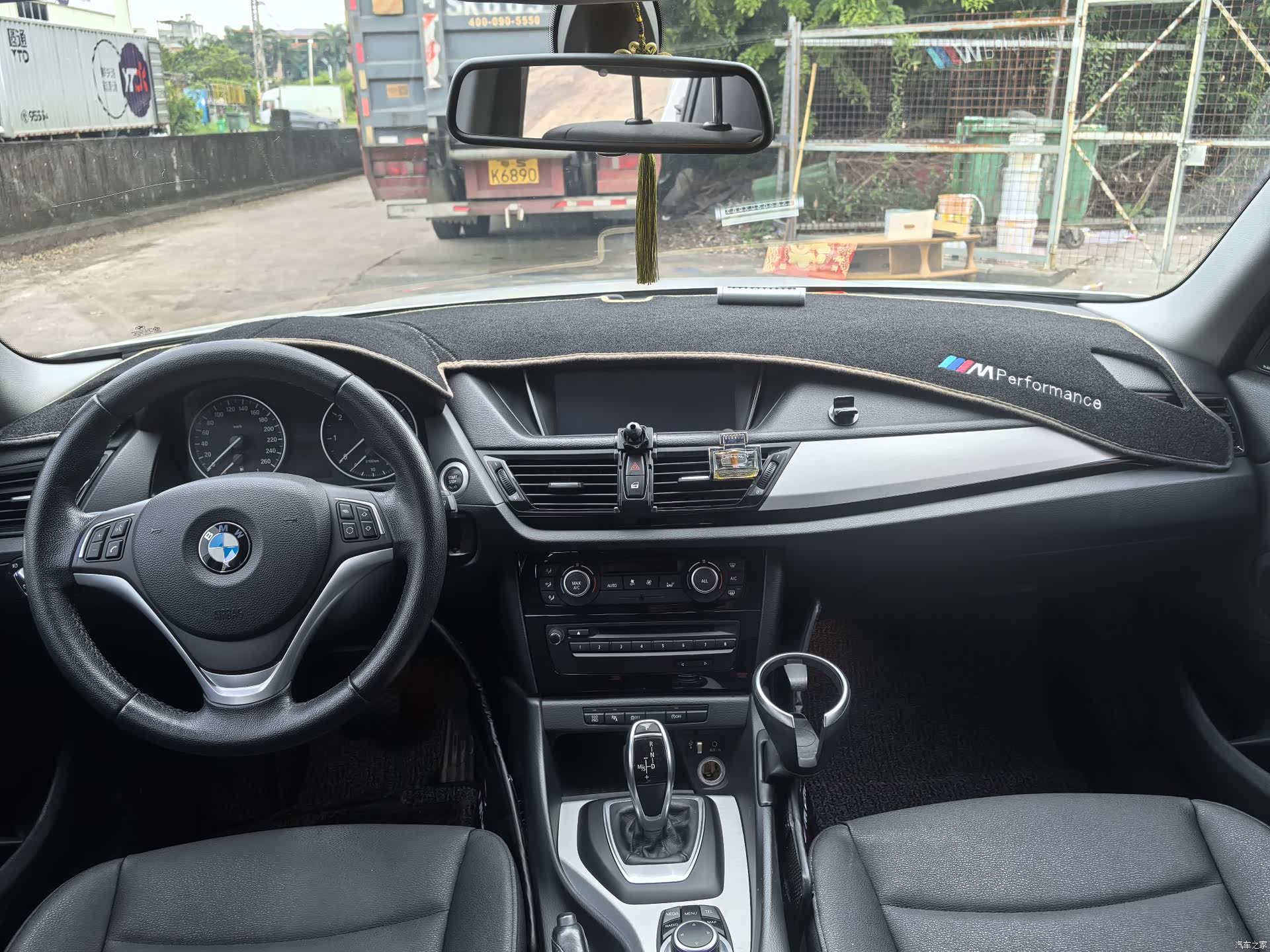 BMW X1, 2015 все фото