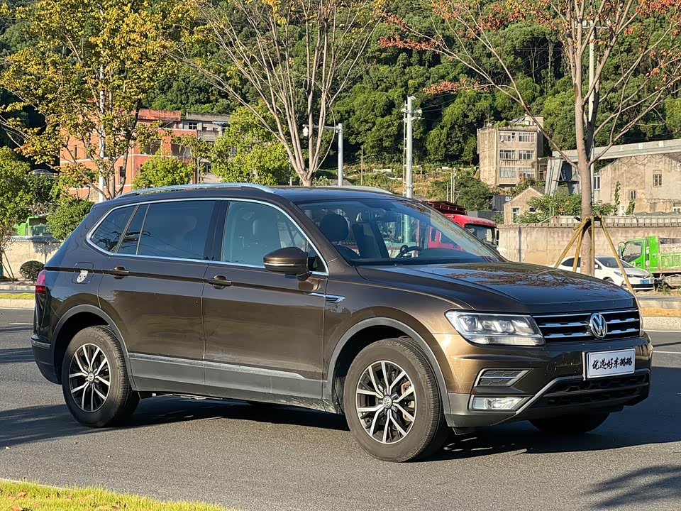 Volkswagen Tiguan L