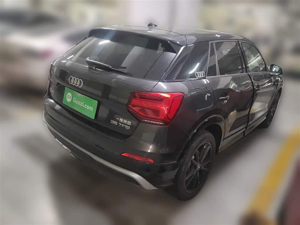 Audi Q2L