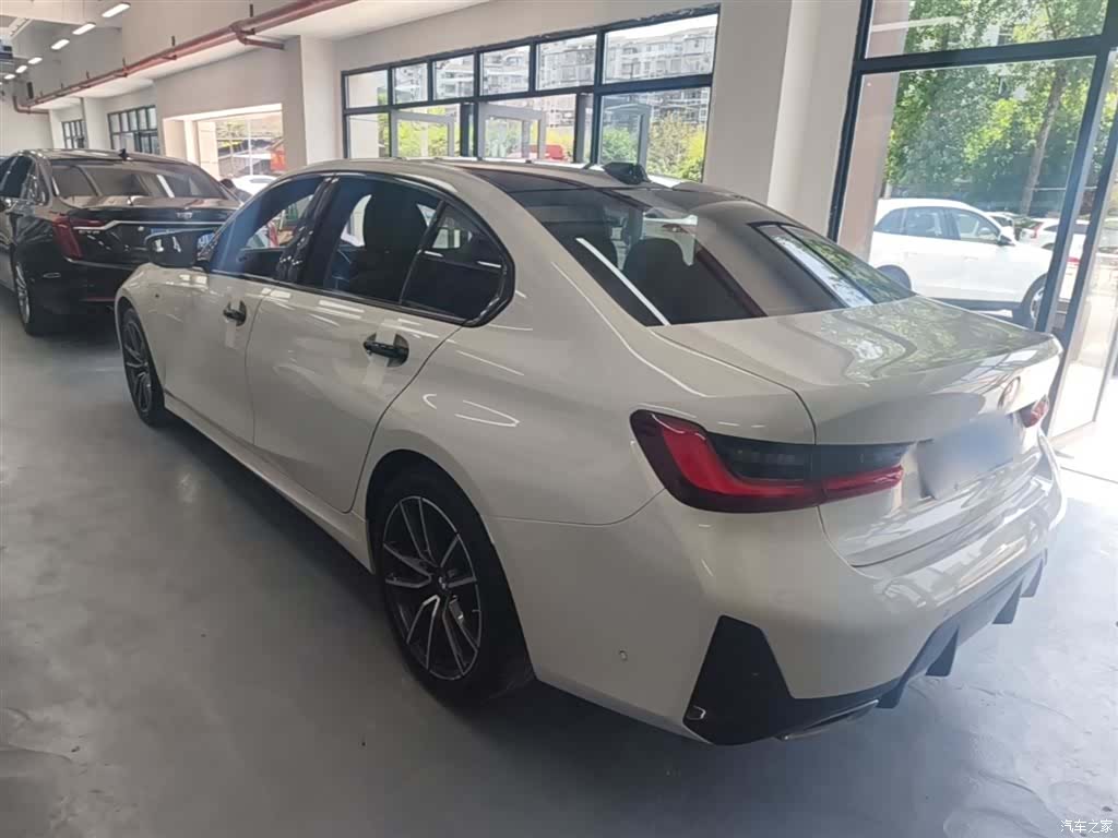 BMW 3 Series, 2023 все фото