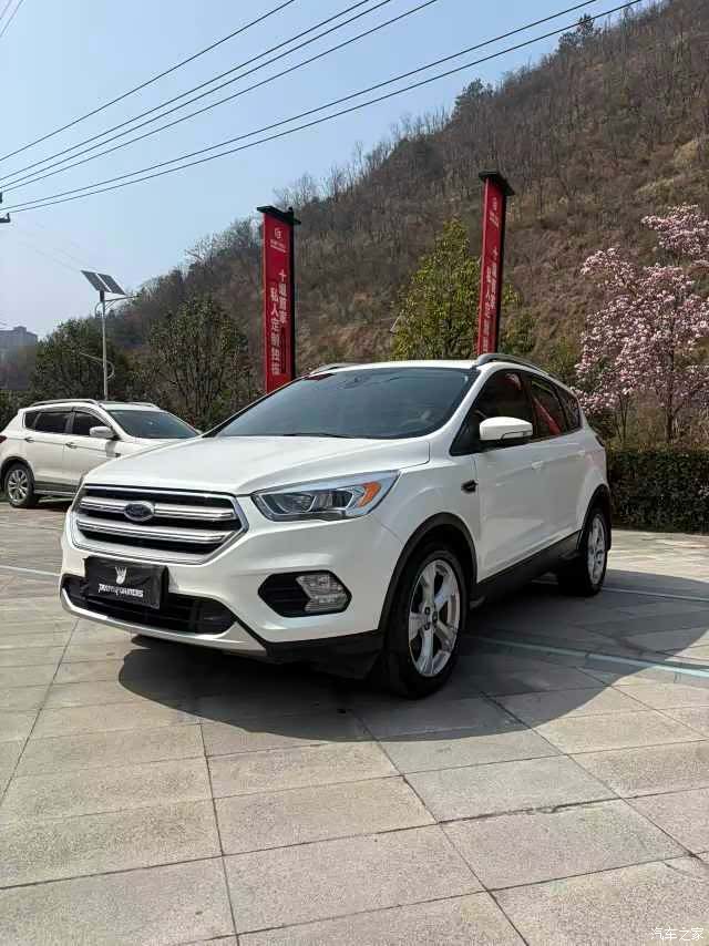 Ford Kuga, 2017 1