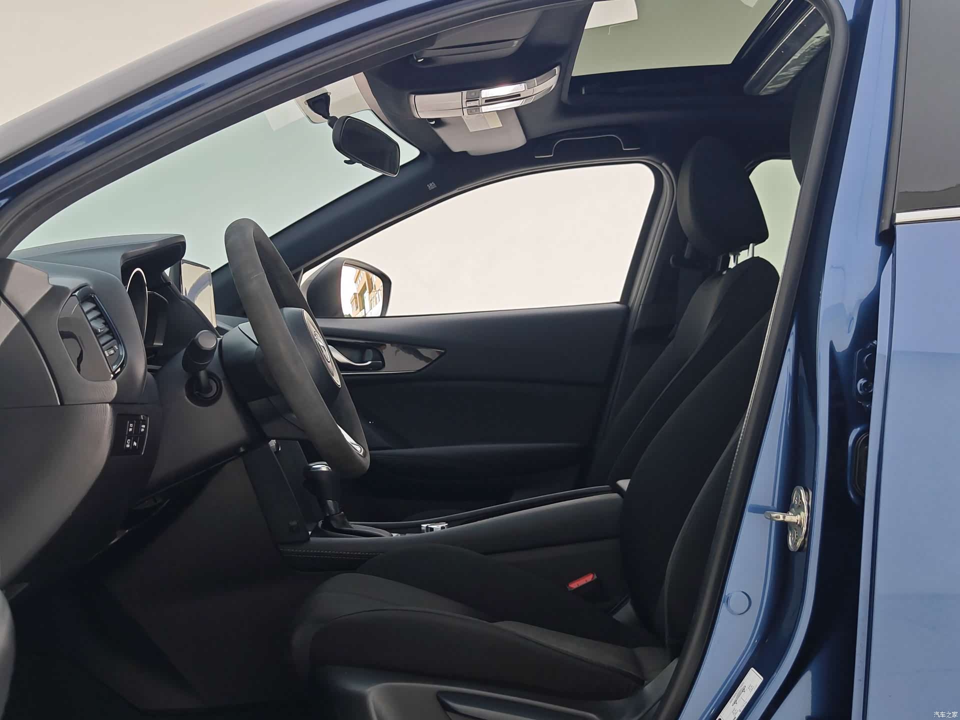 Mazda CX-4, 2022 7