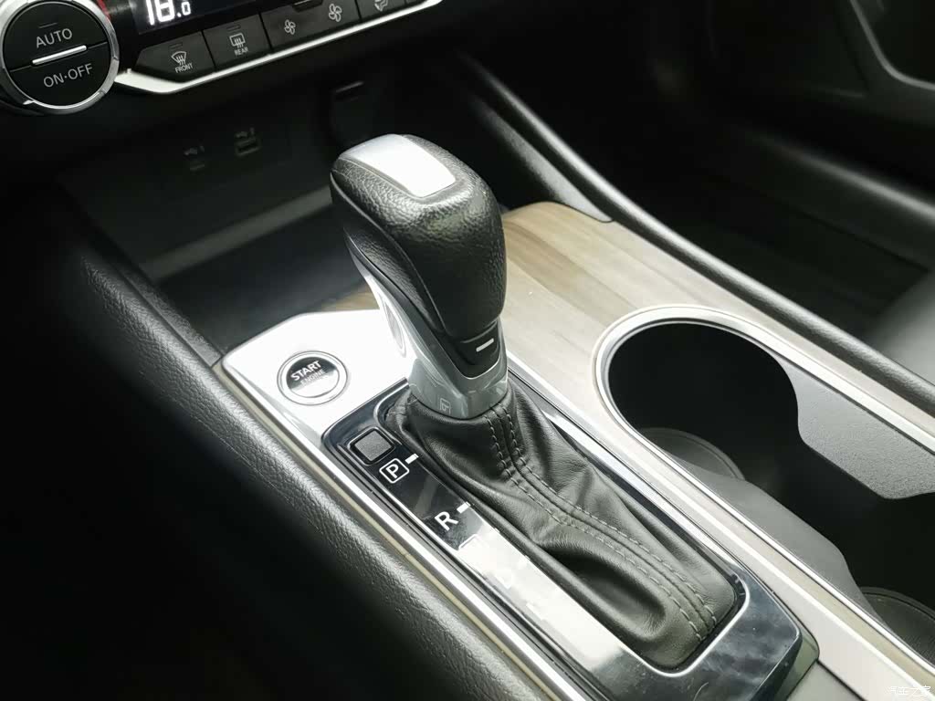 Nissan Teana, 2020 13
