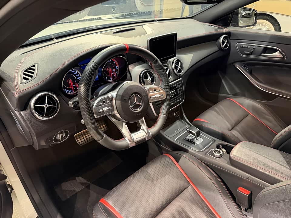 Mercedes-Benz CLA AMG