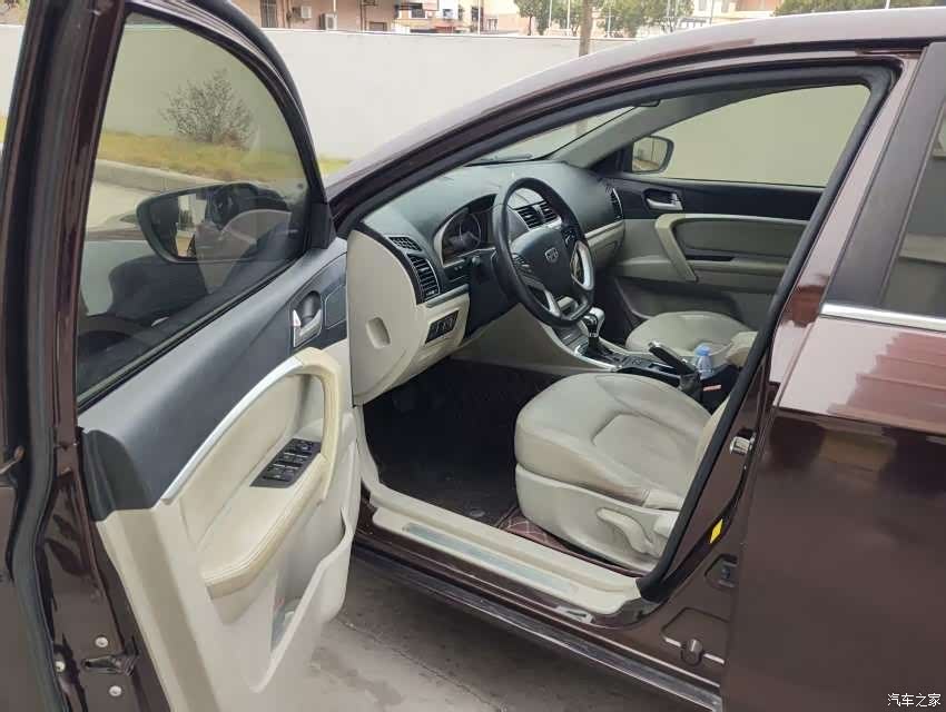 Geely Emgrand, 2015 9