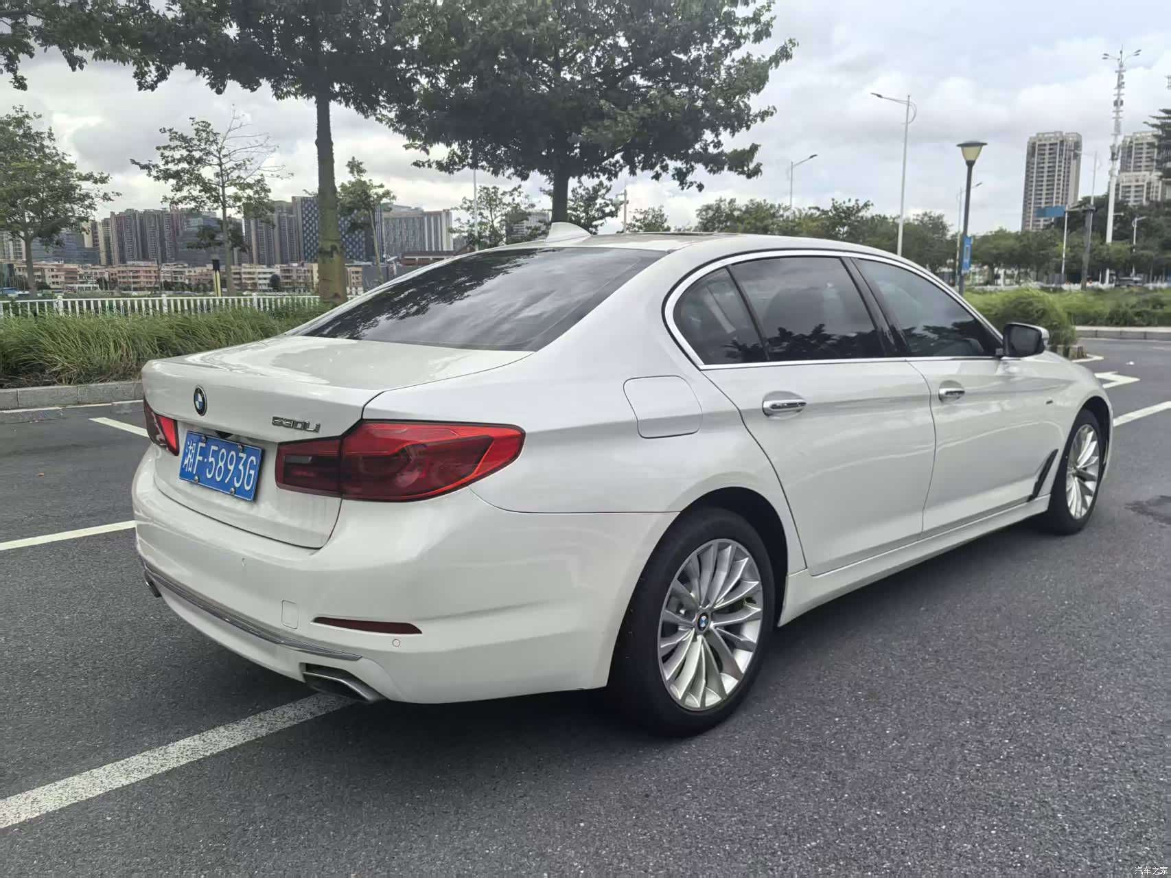 BMW 5 Series, 2018 9