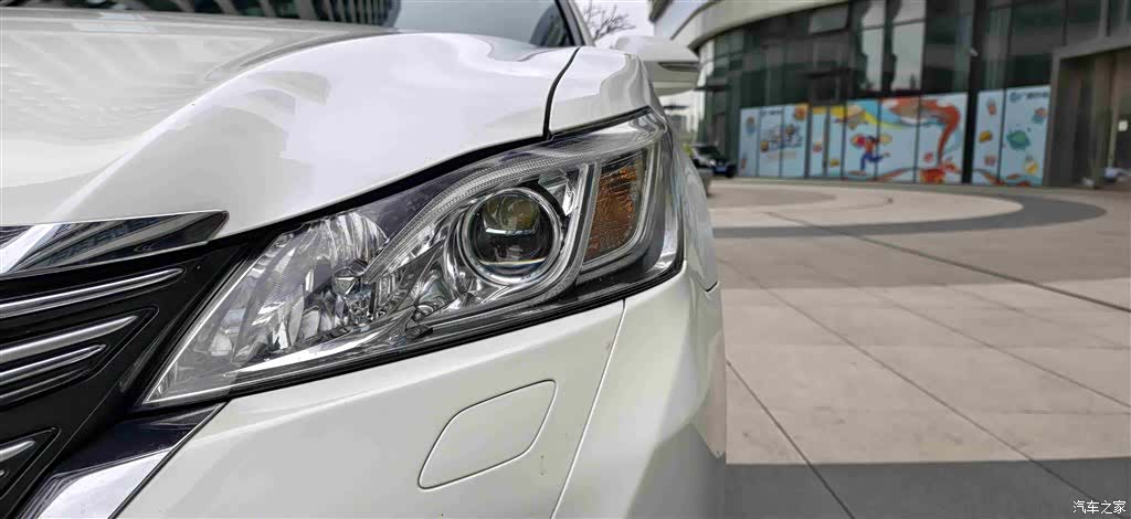 Toyota Crown, 2017 15