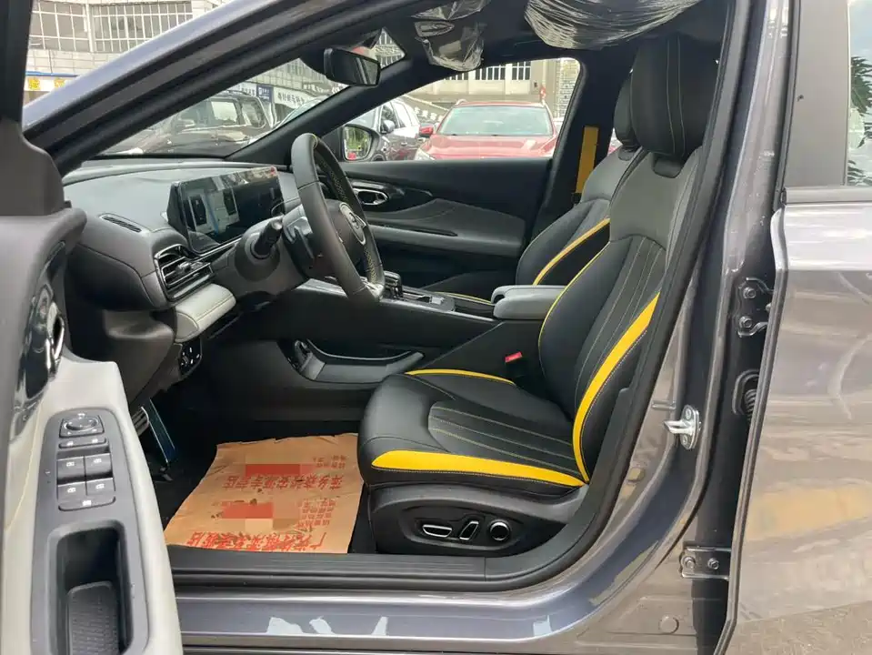 Trumpchi Shadow Leopard