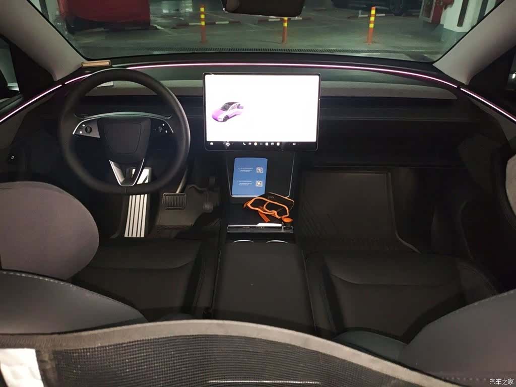 Tesla Model Y, 2025 13