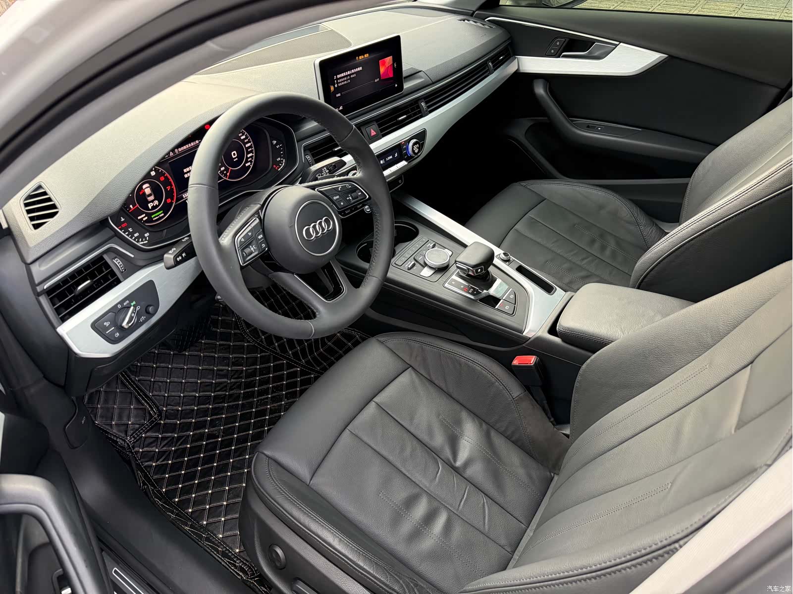Audi A4L, 2019 7