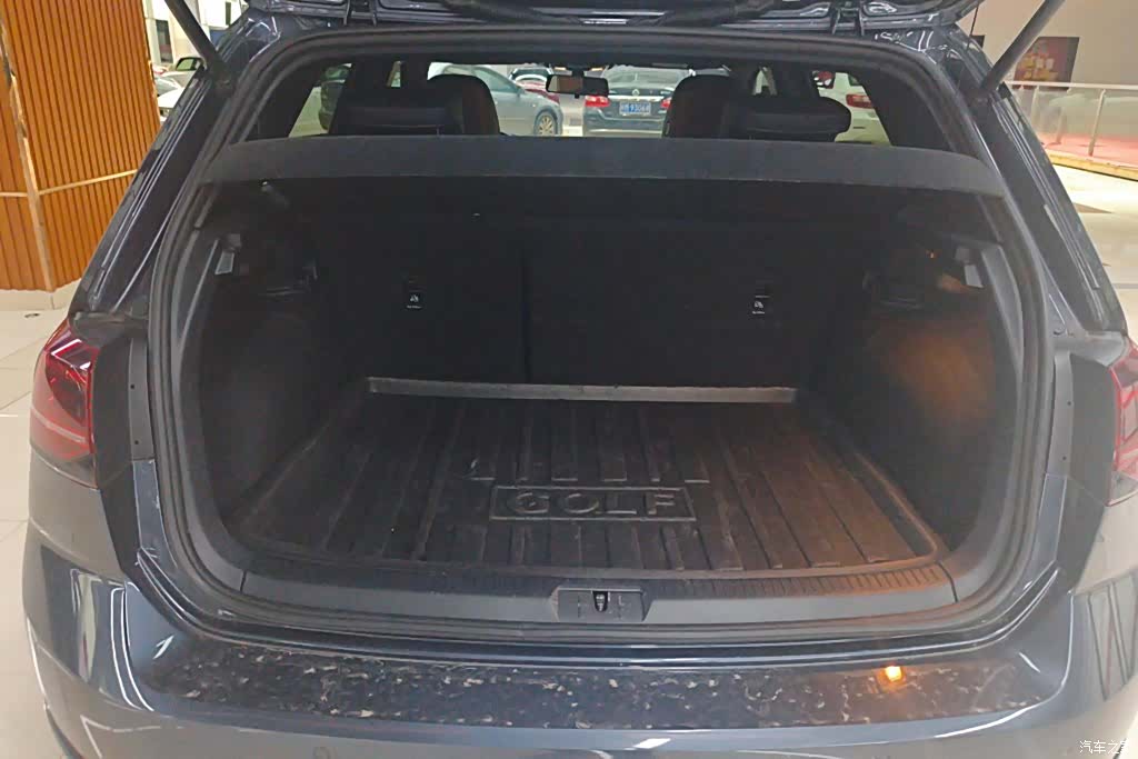 Volkswagen Golf, 2020 4