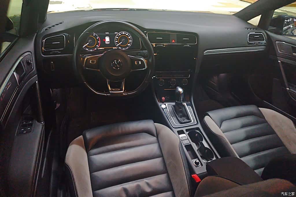 Volkswagen Golf, 2020 12