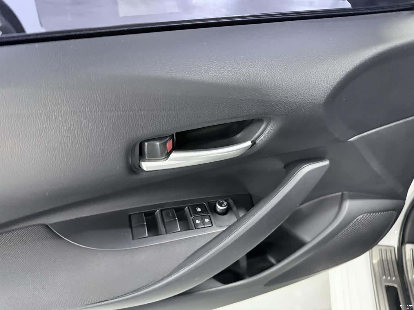 Toyota Corolla, 2025 все фото