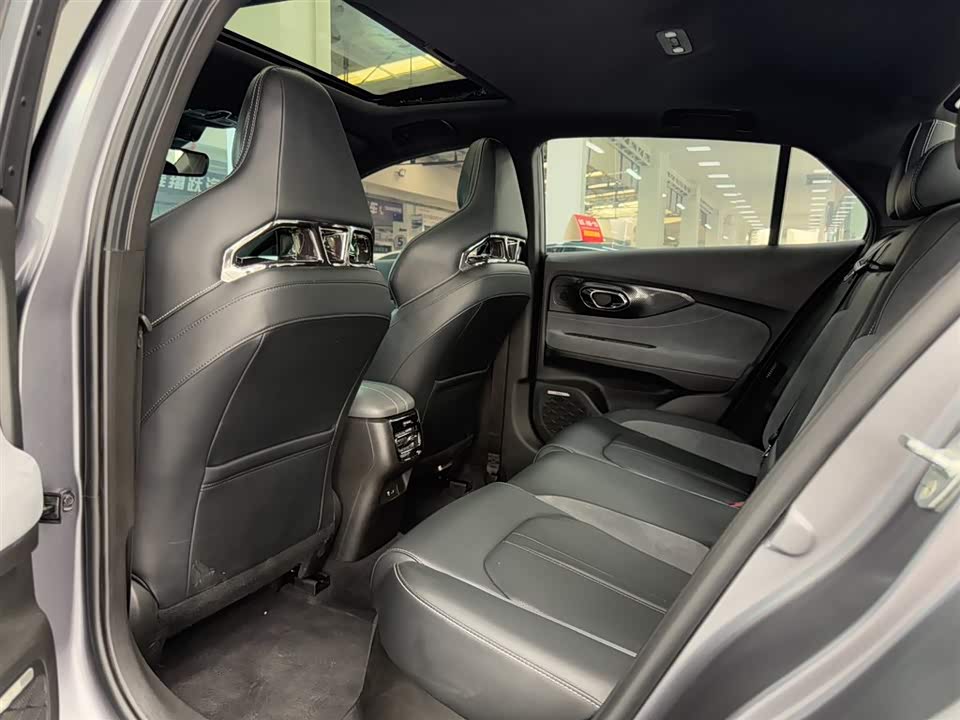 Trumpchi Shadow Leopard