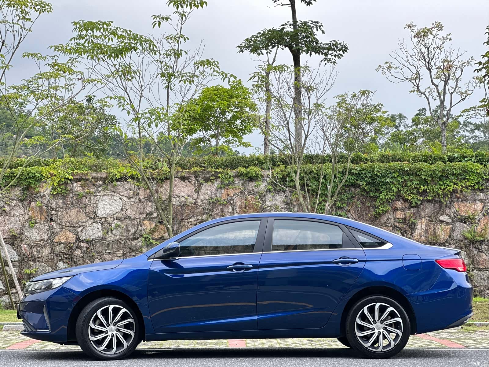 Geely Emgrand, 2020 15