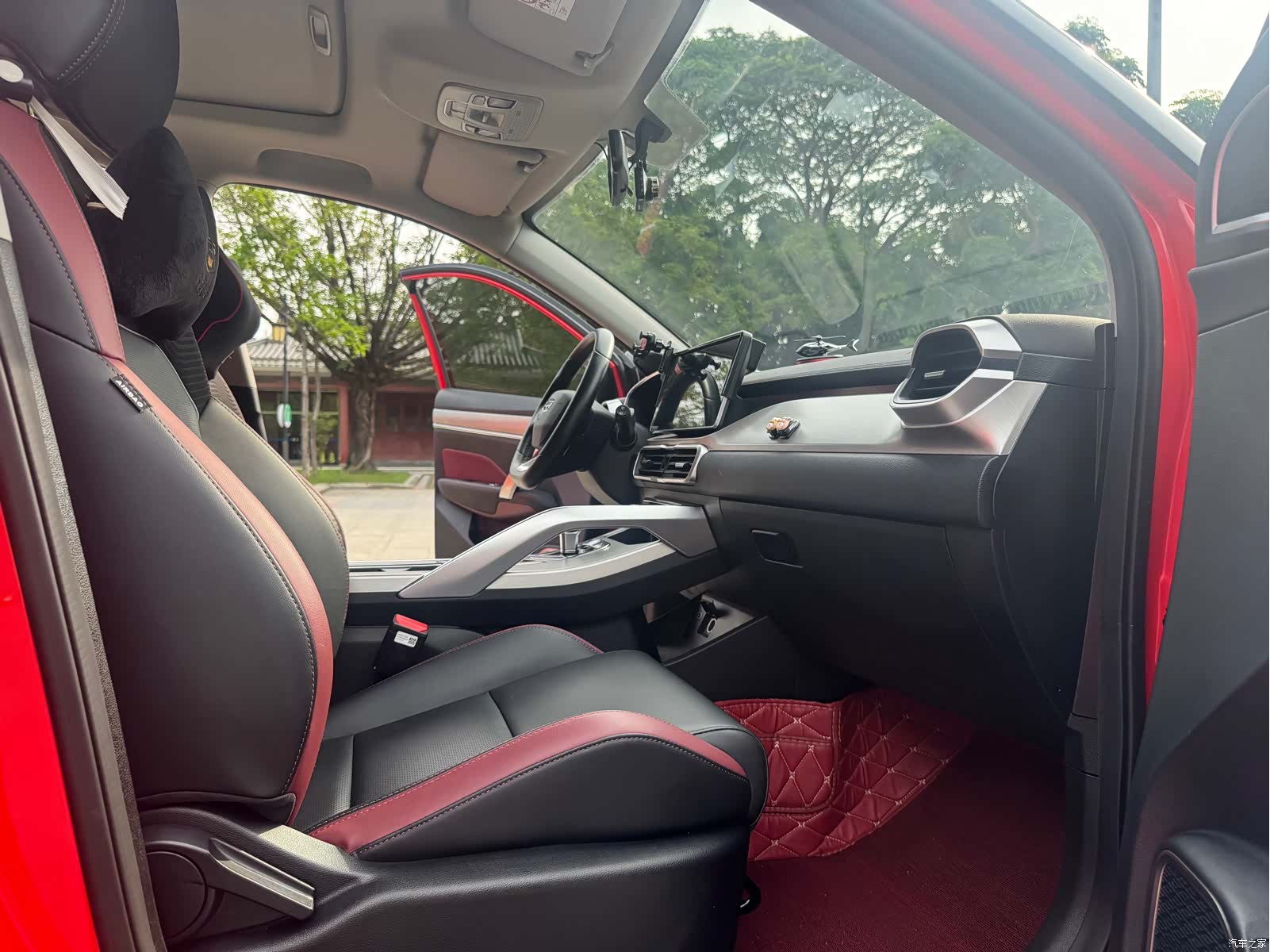 Geely Coolray, 2021 8