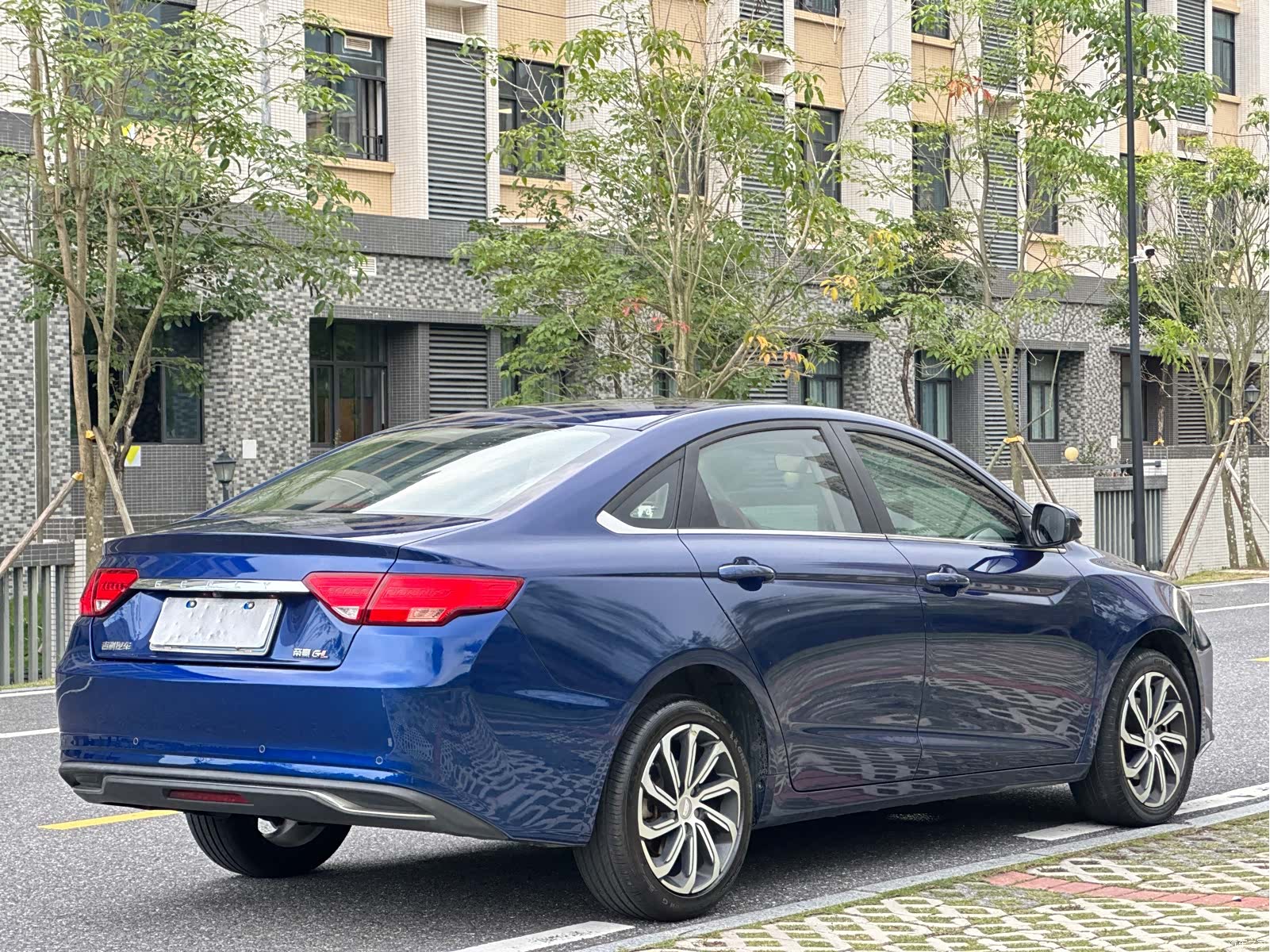 Geely Emgrand, 2020 18
