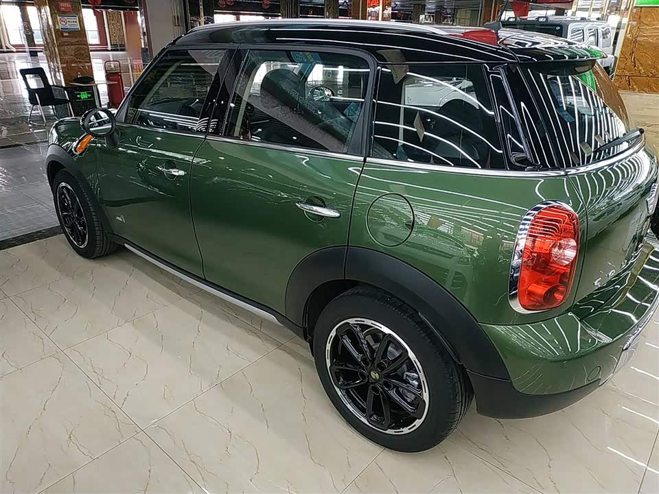 MINI COUNTRYMAN